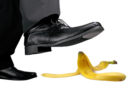 Bananenschale unterm Schuh